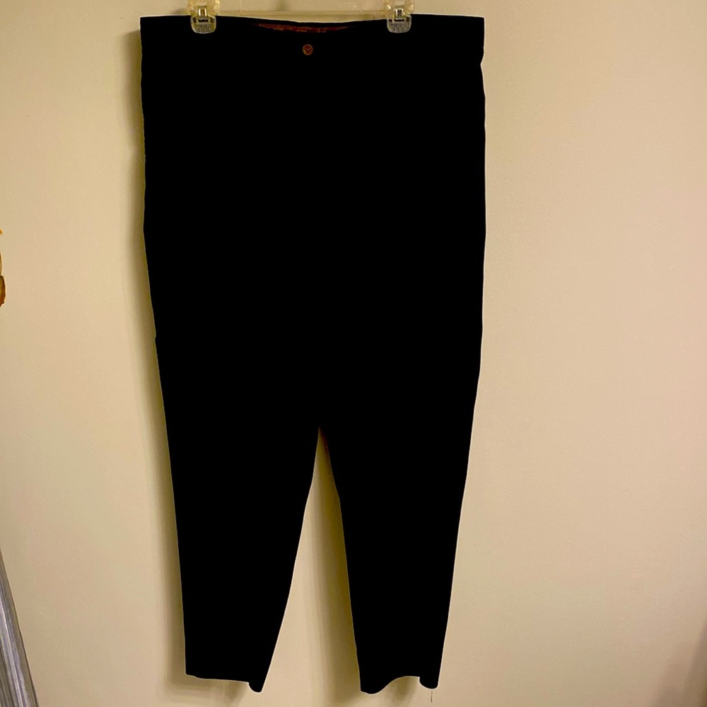 Men’s Tommy Bahama Relax silk pants.
